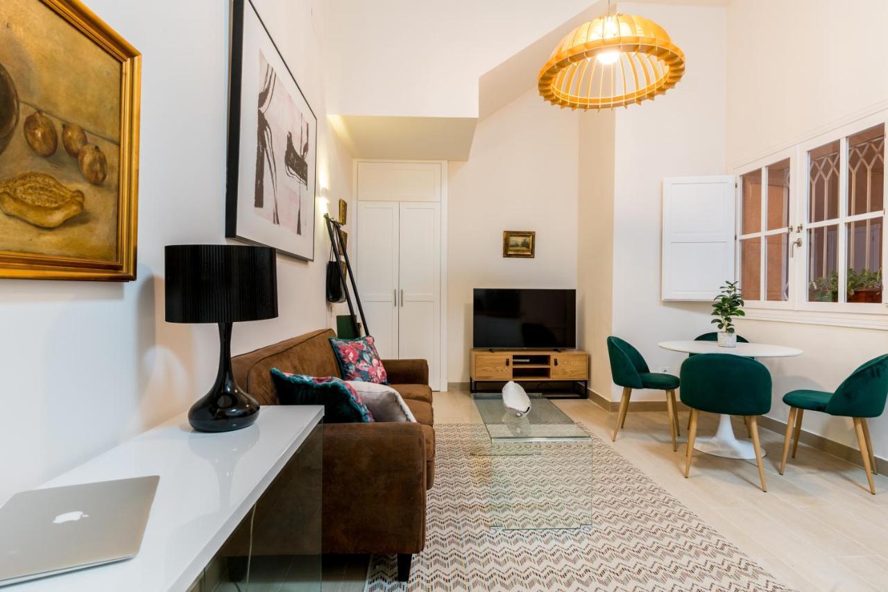 Diseño Y Confort En Calle Cuna. 4pax Apartamento *